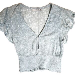 Abercrombie & Fitch Womens Crop Top M Smocked Flutter Sleeves Blue Y2K